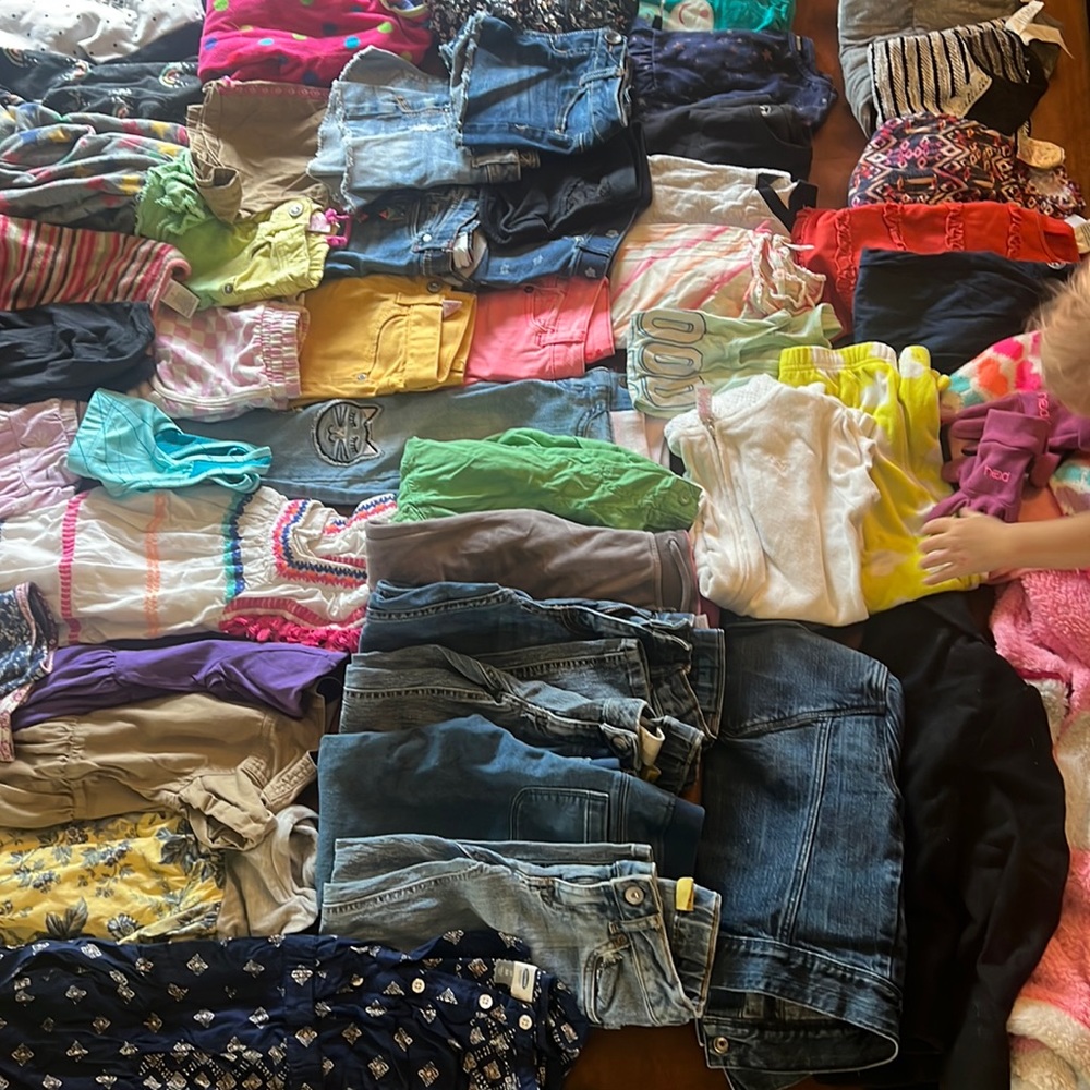 Lot of 56 size 5t girl items
